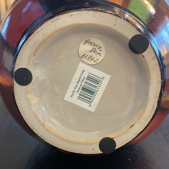 Pacific Rim Decorative Vase - Picture 4 of 5